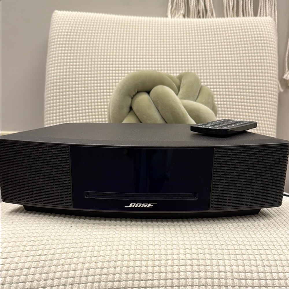 Bose Black Sound System with Remote and CD
